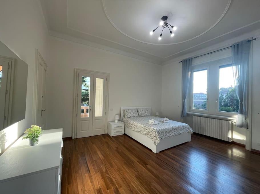 Bg Central President Suite Con Parcheggio - Vista Citta Alta Bergame Extérieur photo