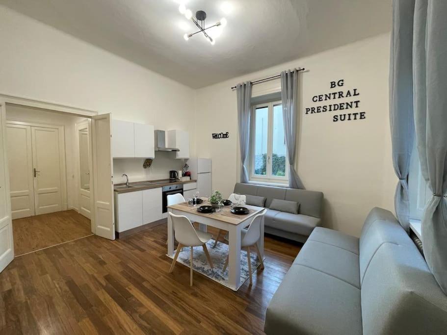 Bg Central President Suite Con Parcheggio - Vista Citta Alta Bergame Extérieur photo