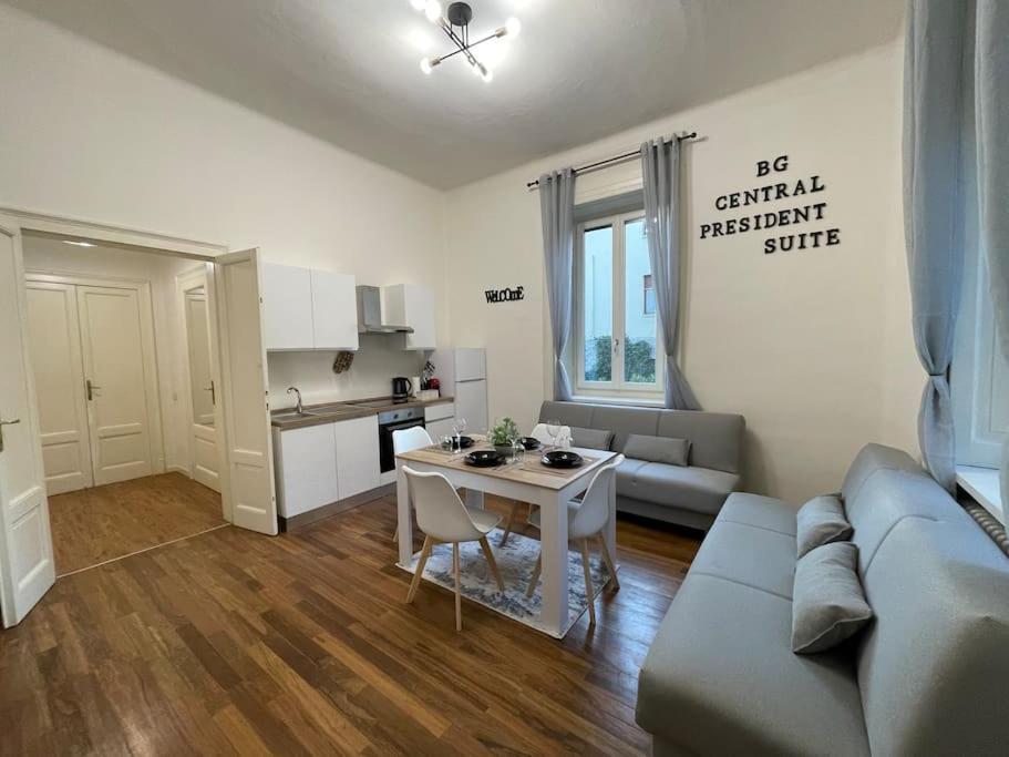 Bg Central President Suite Con Parcheggio - Vista Citta Alta Bergame Extérieur photo